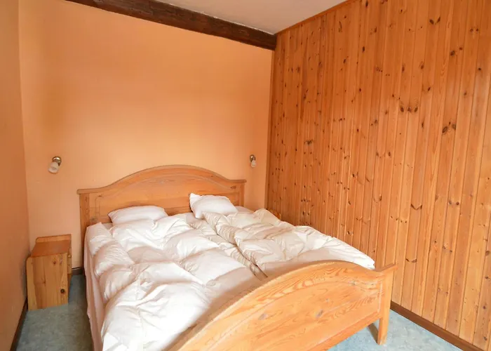 بيت للعطل Farm With Sauna, Teuven