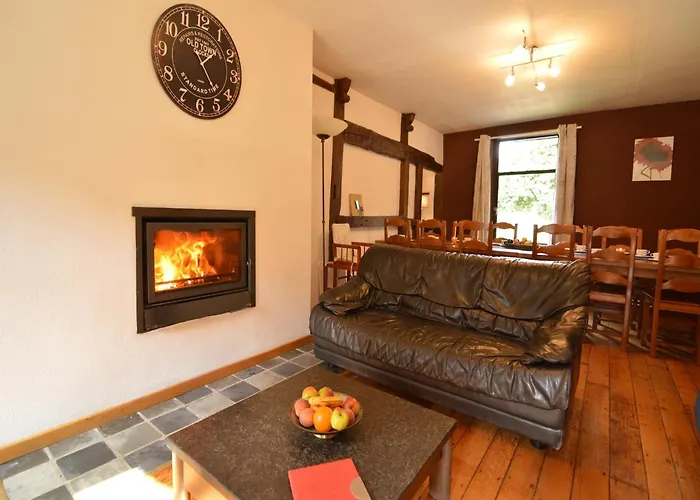 بيت للعطل Farm With Sauna, *